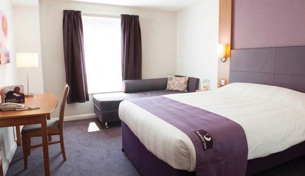 Premier Inn Crewe Central Екстериор снимка
